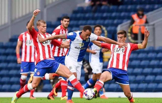 然而两队均 然而两队均